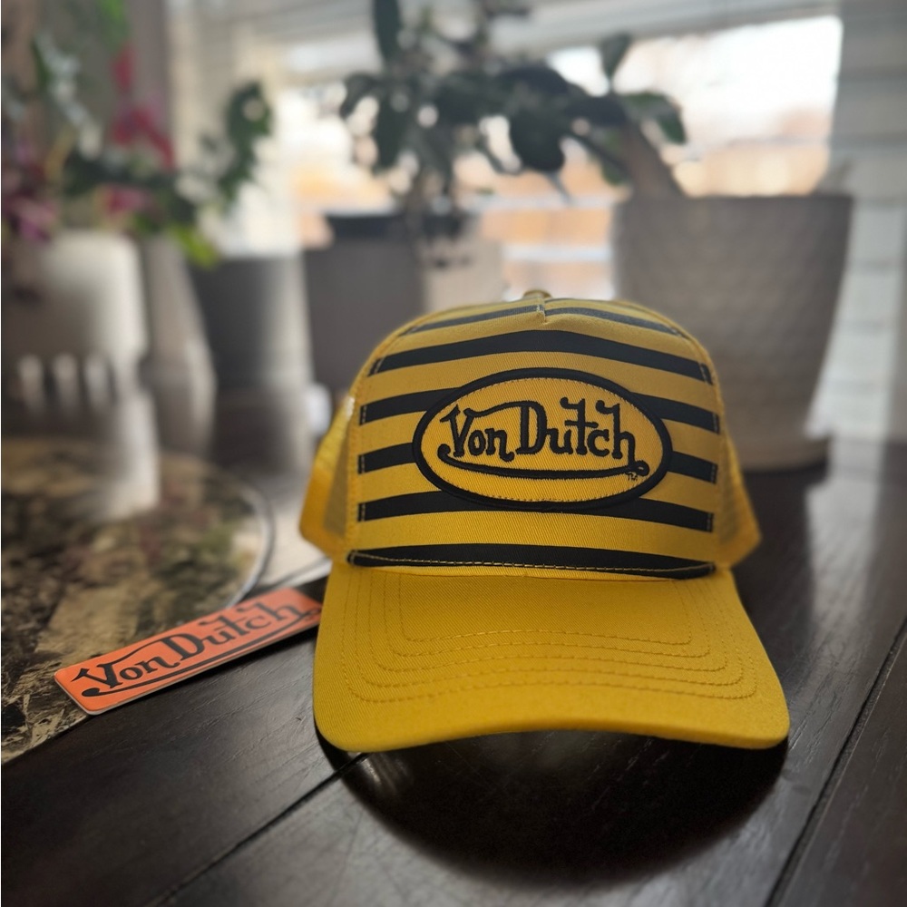 VON DUTCH BLACK AND YELLOW HAT